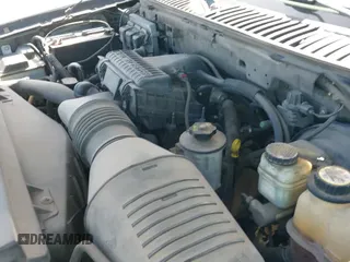 ✅ 2005 Ford Expedition Eddie Bauer • VIN: 1FMFU17515LA30499 • Lot: 42845583. Wystawiony na IAAI z przebiegiem 224 226 mil. Bezpłatny archiwum sprzedaży aukcyjnych z USA i szczegółowy raport historii pojazdu na DreamBid. Zdjęcie 19.