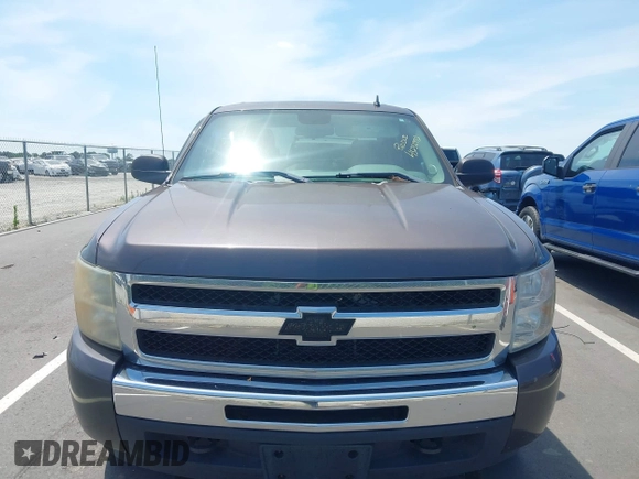 ✅ 2011 Chevrolet Silverado 1500 LS • VIN: 3GCPCREA6BG154643 • Lot: 45256972. Wystawiony na IAAI z przebiegiem 218 222 mil. Bezpłatny archiwum sprzedaży aukcyjnych z USA i szczegółowy raport historii pojazdu na DreamBid. Zdjęcie 6.