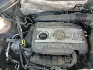 ✅ 2017 Volkswagen Tiguan S • VIN: WVGAV7AX3HK042720 • Lot: 81601605. Listed on Copart with 86,097 mi. Free auction sales archive from the USA and detailed vehicle history report at DreamBid. Image 15.