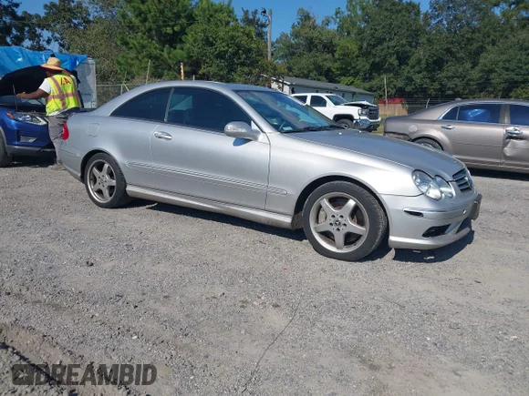 ✅ 2004 Mercedes-Benz CLK 500 • VIN: WDBTJ75J34F083090 • Lot: 43213864. Wystawiony na IAAI z przebiegiem 249 751 mil. Bezpłatny archiwum sprzedaży aukcyjnych z USA i szczegółowy raport historii pojazdu na DreamBid. Zdjęcie 1.