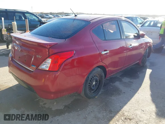 ✅ 2015 Nissan Versa S • VIN: 3N1CN7AP1FL927591 • Lot: 43943441. Wystawiony na IAAI z przebiegiem 176 807 mil. Bezpłatny archiwum sprzedaży aukcyjnych z USA i szczegółowy raport historii pojazdu na DreamBid. Zdjęcie 4.