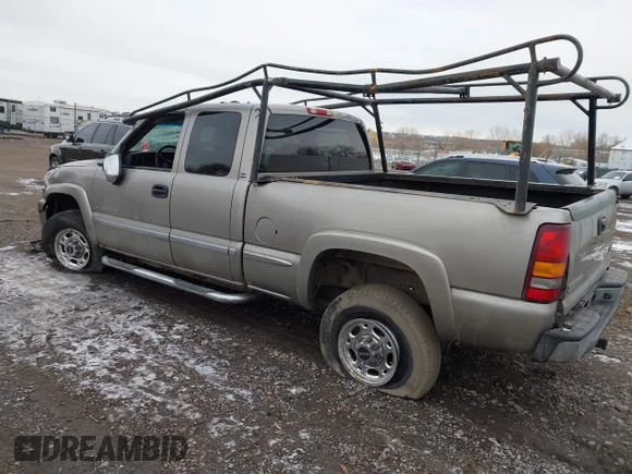 ✅ 2002 GMC Sierra 2500HD SLE • VIN: 1GTHC29G42E145036 • Lot: 43838760. Wystawiony na IAAI z przebiegiem 152 532 mil. Bezpłatny archiwum sprzedaży aukcyjnych z USA i szczegółowy raport historii pojazdu na DreamBid. Zdjęcie 3.