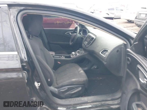 ✅ 2015 Chrysler 200 Limited • VIN: 1C3CCCAB3FN642458 • Лот: 44110244. Опубликован ранее на IAAI с пробегом 143 772 миль. Бесплатный доступ к архиву аукционных продаж из США и подробный отчёт об истории автомобиля на DreamBid. Изображение 5.