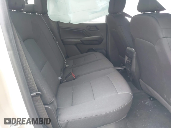 ✅ 2024 Chevrolet Colorado 4WD Work Truck • VIN: 1GCPTBEK9R1240120 • Lot: 41671761. Wystawiony na IAAI z przebiegiem 2 119 mil. Bezpłatny archiwum sprzedaży aukcyjnych z USA i szczegółowy raport historii pojazdu na DreamBid. Zdjęcie 8.