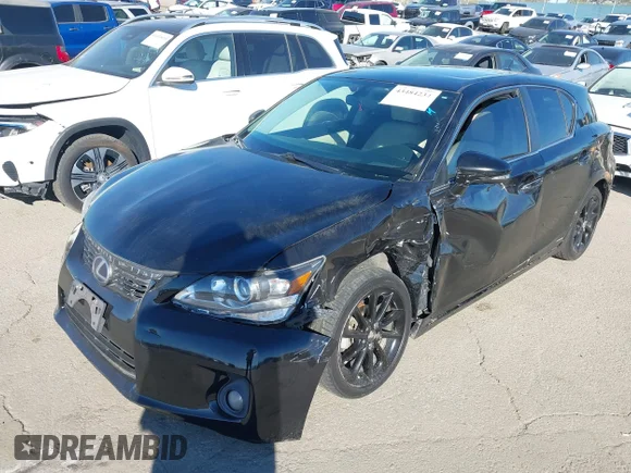 ✅ 2013 Lexus CT 200h • VIN: JTHKD5BH4D2127565 • Лот: 43484234. Опубліковано раніше на IAAI з пробігом 168 550 миль. Безкоштовний доступ до архіву аукціонних продажів зі США та докладний звіт про історію автомобіля на DreamBid. Зображення 2.