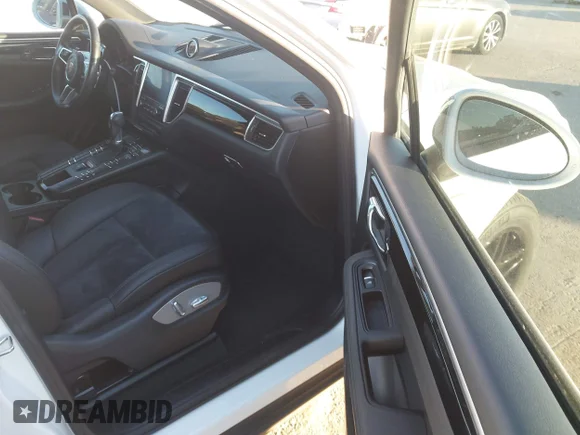✅ 2018 Porsche Macan • VIN: WP1AA2A58JLB10090 • Лот: 43917082. Опубліковано раніше на IAAI з пробігом 27 649 миль. Безкоштовний доступ до архіву аукціонних продажів зі США та докладний звіт про історію автомобіля на DreamBid. Зображення 5.