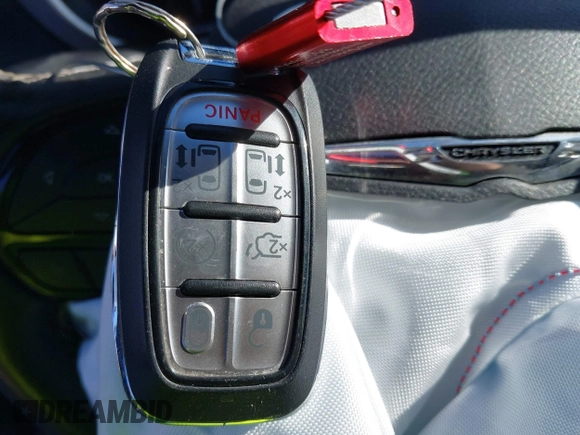 ✅ 2019 Chrysler Pacifica Touring Plus • VIN: 2C4RC1FG4KR633201 • Lot: 43708213. Wystawiony na IAAI z przebiegiem 75 863 mil. Bezpłatny archiwum sprzedaży aukcyjnych z USA i szczegółowy raport historii pojazdu na DreamBid. Zdjęcie 11.