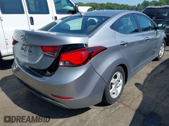 ✅ 2015 Hyundai Elantra SE • VIN: 5NPDH4AE5FH580126 • Lot: 45162111. Wystawiony na IAAI z przebiegiem 139 521 mil. Bezpłatny archiwum sprzedaży aukcyjnych z USA i szczegółowy raport historii pojazdu na DreamBid. Zdjęcie 4.