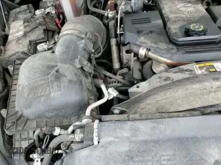 ✅ 2018 Ram 3500 Laramie • VIN: 3C63RRJL4JG220732 • Лот: 80896725. Опубликован ранее на Copart с пробегом 123 041 миль. Бесплатный доступ к архиву аукционных продаж из США и подробный отчёт об истории автомобиля на DreamBid. Изображение 13.