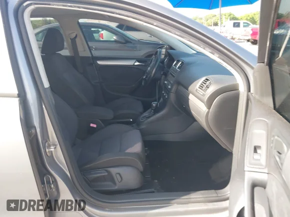 ✅ 2013 Volkswagen Golf • VIN: WVWDB7AJ8DW091307 • Лот: 45458119. Опубліковано раніше на IAAI з пробігом 105 467 миль. Безкоштовний доступ до архіву аукціонних продажів зі США та докладний звіт про історію автомобіля на DreamBid. Зображення 5.
