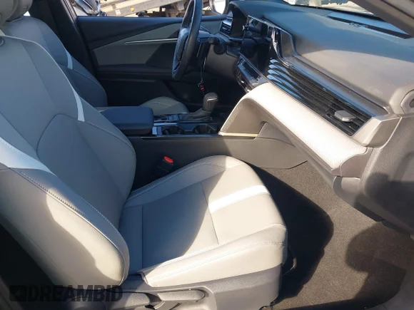 ✅ 2025 Toyota Camry LE • VIN: 4T1DAACK7SU571655 • Lot: 44145666. Wystawiony na IAAI z przebiegiem 22 667 mil. Bezpłatny archiwum sprzedaży aukcyjnych z USA i szczegółowy raport historii pojazdu na DreamBid. Zdjęcie 5.