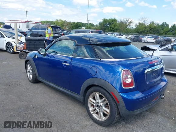✅ 2013 MINI Coupe • VIN: WMWSX1C50DT507192 • Lot: 43003699. Wystawiony na IAAI z przebiegiem 76 488 mil. Bezpłatny archiwum sprzedaży aukcyjnych z USA i szczegółowy raport historii pojazdu na DreamBid. Zdjęcie 3.