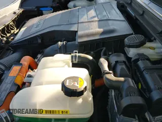 ✅ 2017 Kia Niro Touring Launch Edition • VIN: KNDCC3LC2H5075423 • Lot: 43462848. Listed on IAAI with 55,896 mi. Free auction sales archive from the USA and detailed vehicle history report at DreamBid. Image 19.