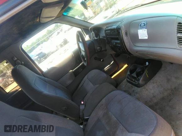 ✅ 1996 Mazda B-Series SE • VIN: 4F4CR16U1TTM23716 • Лот: 42999178. Опубліковано раніше на IAAI з пробігом 157 116 миль. Безкоштовний доступ до архіву аукціонних продажів зі США та докладний звіт про історію автомобіля на DreamBid. Зображення 5.