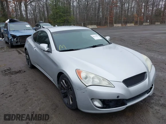 ✅ 2010 Hyundai Genesis Coupe Track • VIN: KMHHU6KH2AU030409 • Lot: 44513068. Wystawiony na IAAI z przebiegiem 234 081 mil. Bezpłatny archiwum sprzedaży aukcyjnych z USA i szczegółowy raport historii pojazdu na DreamBid. Zdjęcie 1.