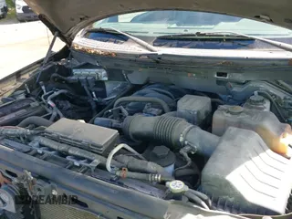 ✅ 2010 Ford F-150 XL • VIN: 1FTEW1E85AFA90379 • Lot: 43035863. Wystawiony na IAAI z przebiegiem 69 921 mil. Bezpłatny archiwum sprzedaży aukcyjnych z USA i szczegółowy raport historii pojazdu na DreamBid. Zdjęcie 19.