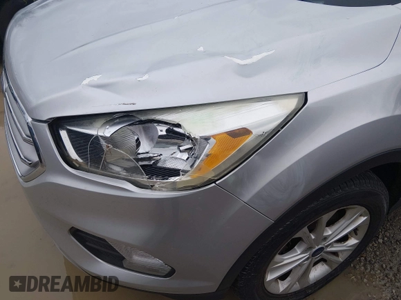 ✅ 2017 Ford Escape SE • VIN: 1FMCU9G92HUC52830 • Lot: 44730262. Wystawiony na IAAI z przebiegiem 179 950 mil. Bezpłatny archiwum sprzedaży aukcyjnych z USA i szczegółowy raport historii pojazdu na DreamBid. Zdjęcie 6.