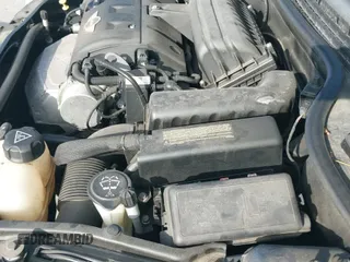 ✅ 2010 MINI Convertible • VIN: WMWMR3C56ATU98301 • Lot: 42228835. Wystawiony na IAAI z przebiegiem 117 325 mil. Bezpłatny archiwum sprzedaży aukcyjnych z USA i szczegółowy raport historii pojazdu na DreamBid. Zdjęcie 12.