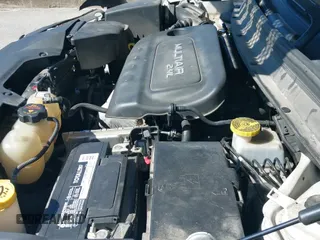 ✅ 2019 Jeep Cherokee Latitude Plus • VIN: 1C4PJMLBXKD122621 • Lot: 43424403. Listed on IAAI with 127,608 mi. Free auction sales archive from the USA and detailed vehicle history report at DreamBid. Image 19.