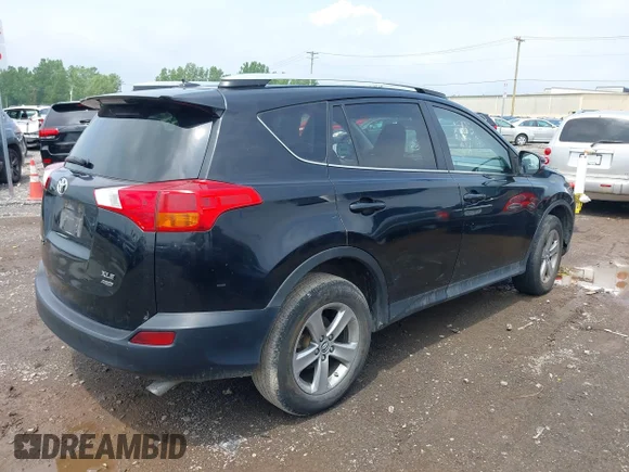 ✅ 2015 Toyota RAV4 XLE • VIN: 2T3RFREV4FW373206 • Lot: 45485896. Wystawiony na IAAI z przebiegiem 282 515 mil. Bezpłatny archiwum sprzedaży aukcyjnych z USA i szczegółowy raport historii pojazdu na DreamBid. Zdjęcie 4.