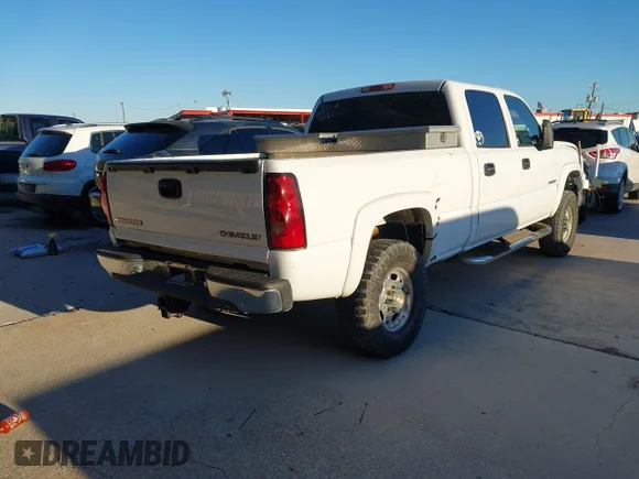 ✅ 2005 Chevrolet Silverado 2500HD LT • VIN: 1GCHC23U75F883040 • Lot: 43643562. Wystawiony na IAAI z przebiegiem 268 370 mil. Bezpłatny archiwum sprzedaży aukcyjnych z USA i szczegółowy raport historii pojazdu na DreamBid. Zdjęcie 4.