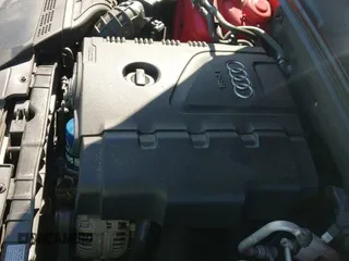 ✅ 2010 Audi A5 Prestige • VIN: WAUVFAFH0AN014568 • Lot: 43743998. Wystawiony na IAAI z przebiegiem 143 661 mil. Bezpłatny archiwum sprzedaży aukcyjnych z USA i szczegółowy raport historii pojazdu na DreamBid. Zdjęcie 12.