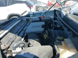 ✅ 2020 Chevrolet Silverado 1500 Custom • VIN: 1GCPYBEH4LZ110096 • Lot: 43433553. Wystawiony na IAAI z przebiegiem 129 363 mil. Bezpłatny archiwum sprzedaży aukcyjnych z USA i szczegółowy raport historii pojazdu na DreamBid. Zdjęcie 19.