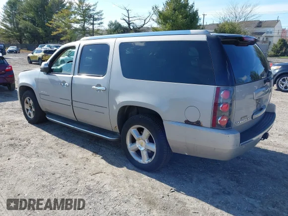 ✅ 2007 GMC Yukon XL • VIN: 1GKFK66817J232507 • Lot: 41853793. Wystawiony na IAAI z przebiegiem Nie podano. Bezpłatny archiwum sprzedaży aukcyjnych z USA i szczegółowy raport historii pojazdu na DreamBid. Zdjęcie 3.