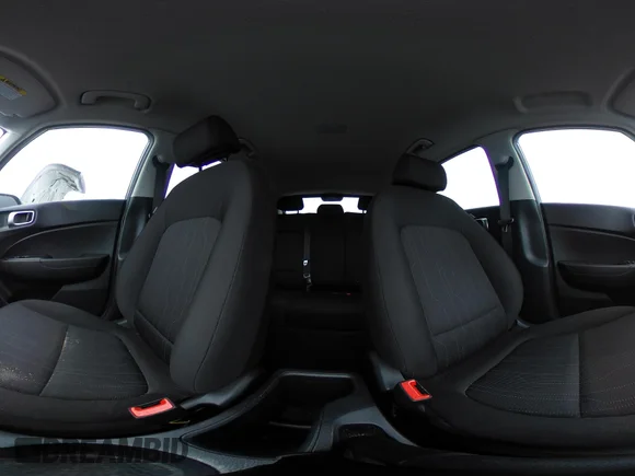 ✅ 2021 Hyundai Venue SE • VIN: KMHRB8A36MU080519 • Lot: 41362641. Wystawiony na IAAI z przebiegiem 60 161 mil. Bezpłatny archiwum sprzedaży aukcyjnych z USA i szczegółowy raport historii pojazdu na DreamBid. Zdjęcie 18.