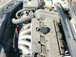 ✅ 2004 Volvo V70 • VIN: YV1SW61T842443505 • Lot: 41234504. Wystawiony na IAAI z przebiegiem 148 584 mil. Bezpłatny archiwum sprzedaży aukcyjnych z USA i szczegółowy raport historii pojazdu na DreamBid. Zdjęcie 12.