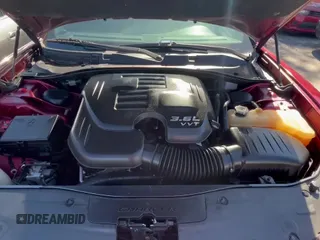 ✅ 2018 Dodge Charger SXT Plus • VIN: 2C3CDXHG6JH335258 • Лот: 93134515. Опубликован ранее на Copart с пробегом 142 621 миль. Бесплатный доступ к архиву аукционных продаж из США и подробный отчёт об истории автомобиля на DreamBid. Изображение 11.