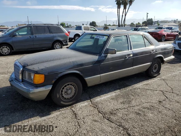 ✅ 1984 Mercedes-Benz 300 SD • VIN: WDBCB20AXEA051288 • Лот: 66342375. Опубликован ранее на Copart с пробегом 229 424 миль. Бесплатный доступ к архиву аукционных продаж из США и подробный отчёт об истории автомобиля на DreamBid. Изображение 1.