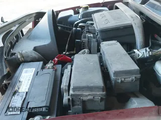 ✅ 2007 Jeep Commander Sport • VIN: 1J8HH48K87C651256 • Lot: 41294961. Wystawiony na IAAI z przebiegiem 313 965 mil. Bezpłatny archiwum sprzedaży aukcyjnych z USA i szczegółowy raport historii pojazdu na DreamBid. Zdjęcie 20.