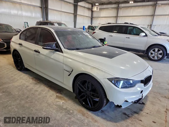 ✅ 2014 BMW 3 Series 320i xDrive • VIN: WBA3C3G52ENS67008 • Лот: 96802765. Опубліковано раніше на Copart з пробігом 98 709 миль. Безкоштовний доступ до архіву аукціонних продажів зі США та докладний звіт про історію автомобіля на DreamBid. Зображення 4.