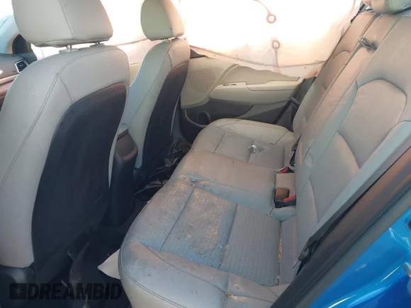 ✅ 2018 Hyundai Elantra Value Edition • VIN: 5NPD84LF6JH287043 • Lot: 43994330. Wystawiony na IAAI z przebiegiem 97 986 mil. Bezpłatny archiwum sprzedaży aukcyjnych z USA i szczegółowy raport historii pojazdu na DreamBid. Zdjęcie 8.