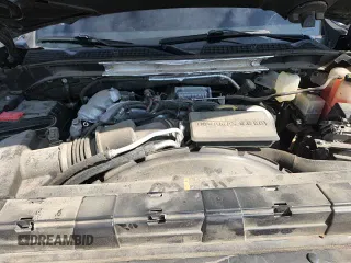 ✅ 2020 GMC Sierra 2500HD Denali • VIN: 1GT49REY6LF111373 • Lot: 87286925. Wystawiony na Copart z przebiegiem 111 052 mil. Bezpłatny archiwum sprzedaży aukcyjnych z USA i szczegółowy raport historii pojazdu na DreamBid. Zdjęcie 13.