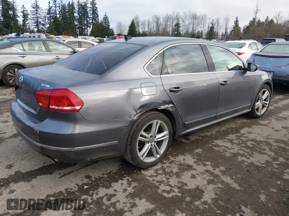 ✅ 2012 Volkswagen Passat SEL Premium • VIN: 1VWCM7A38CC010956 • Lot: 44061666. Wystawiony na IAAI z przebiegiem 81 506 mil. Bezpłatny archiwum sprzedaży aukcyjnych z USA i szczegółowy raport historii pojazdu na DreamBid. Zdjęcie 4.