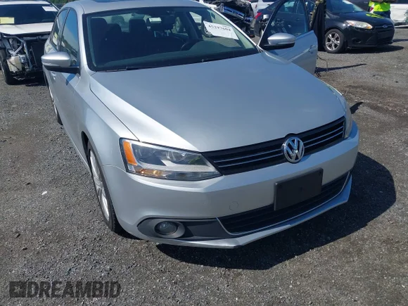✅ 2011 Volkswagen Jetta SEL • VIN: 3VWLZ7AJ8BM312289 • Lot: 45297604. Wystawiony na IAAI z przebiegiem 122 948 mil. Bezpłatny archiwum sprzedaży aukcyjnych z USA i szczegółowy raport historii pojazdu na DreamBid. Zdjęcie 6.
