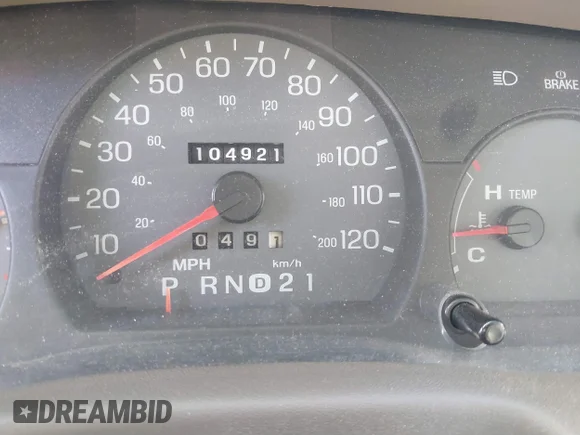 ✅ 2002 Mercury Grand Marquis GS • VIN: 2MEFM74W92X666542 • Lot: 41794382. Wystawiony na IAAI z przebiegiem 104 921 mil. Bezpłatny archiwum sprzedaży aukcyjnych z USA i szczegółowy raport historii pojazdu na DreamBid. Zdjęcie 7.