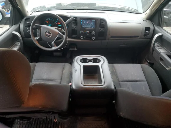 ✅ 2010 GMC Sierra 1500 SL • VIN: 3GTRKUEA2AG121054 • Lot: 85530294. Wystawiony na Copart z przebiegiem 104 951 mil. Bezpłatny archiwum sprzedaży aukcyjnych z USA i szczegółowy raport historii pojazdu na DreamBid. Zdjęcie 8.