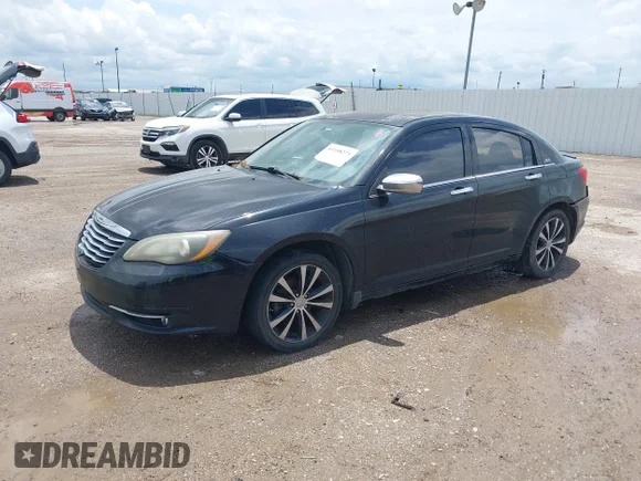 ✅ 2013 Chrysler 200 Limited • VIN: 1C3CCBCG8DN526995 • Lot: 45198273. Listed on IAAI with 249,587 mi. Free auction sales archive from the USA and detailed vehicle history report at DreamBid. Image 2.