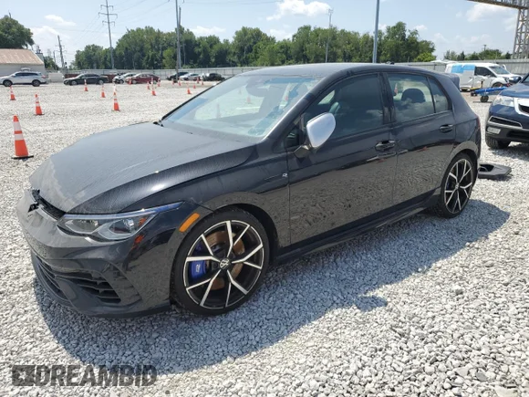 ✅ 2022 Volkswagen Golf R • VIN: WVWFB7CD9NW123313 • Lot: 68492875. Wystawiony na Copart z przebiegiem 34 289 mil. Bezpłatny archiwum sprzedaży aukcyjnych z USA i szczegółowy raport historii pojazdu na DreamBid. Zdjęcie 1.