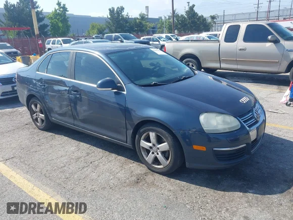 ✅ 2008 Volkswagen Jetta SE • VIN: 3VWRZ71K98M032862 • Lot: 45007960. Listed on IAAI with 169,639 mi. Free auction sales archive from the USA and detailed vehicle history report at DreamBid. Image 1.