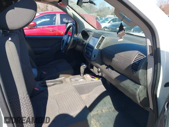 ✅ 2019 Nissan Frontier S • VIN: 1N6BD0CT7KN741347 • Lot: 44455768. Wystawiony na IAAI z przebiegiem 121 304 mil. Bezpłatny archiwum sprzedaży aukcyjnych z USA i szczegółowy raport historii pojazdu na DreamBid. Zdjęcie 5.