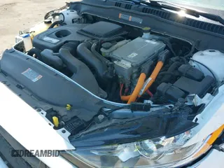 ✅ 2020 Ford Fusion SE • VIN: 3FA6P0LU2LR214390 • Lot: 42920076. Listed on IAAI with 131,715 mi. Free auction sales archive from the USA and detailed vehicle history report at DreamBid. Image 20.