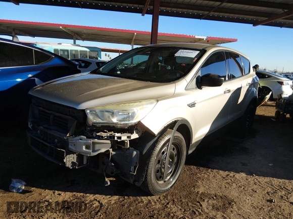 ✅ 2017 Ford Escape S • VIN: 1FMCU0F73HUC80387 • Lot: 44546067. Wystawiony na IAAI z przebiegiem 122 247 mil. Bezpłatny archiwum sprzedaży aukcyjnych z USA i szczegółowy raport historii pojazdu na DreamBid. Zdjęcie 2.