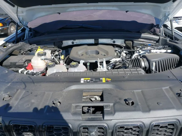 ✅ 2023 Jeep Grand Cherokee Trailhawk • VIN: 1C4RJYC60P8786106 • Lot: 41664687. Wystawiony na IAAI z przebiegiem 23 313 mil. Bezpłatny archiwum sprzedaży aukcyjnych z USA i szczegółowy raport historii pojazdu na DreamBid. Zdjęcie 10.