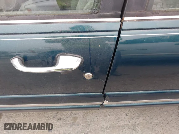 ✅ 1998 Buick LeSabre Limited • VIN: 1G4HR52K6WH417617 • Lot: 43154503. Wystawiony na IAAI z przebiegiem Nie podano. Bezpłatny archiwum sprzedaży aukcyjnych z USA i szczegółowy raport historii pojazdu na DreamBid. Zdjęcie 6.