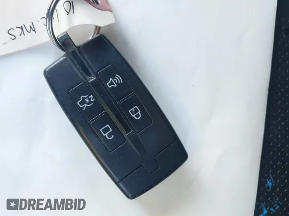 ✅ 2010 Lincoln MKS • VIN: 1LNHL9ER9AG614023 • Lot: 43707596. Wystawiony na IAAI z przebiegiem 153 025 mil. Bezpłatny archiwum sprzedaży aukcyjnych z USA i szczegółowy raport historii pojazdu na DreamBid. Zdjęcie 11.