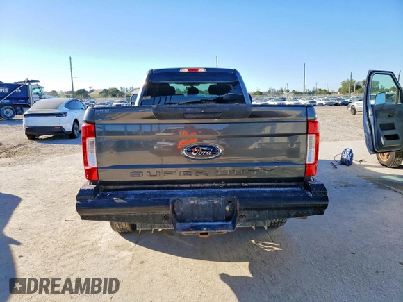 ✅ 2019 Ford F-250 Platinum • VIN: 1FT7W2BT2KEE85425 • Lot: 74990305. Wystawiony na Copart z przebiegiem 145 308 mil. Bezpłatny archiwum sprzedaży aukcyjnych z USA i szczegółowy raport historii pojazdu na DreamBid. Zdjęcie 6.